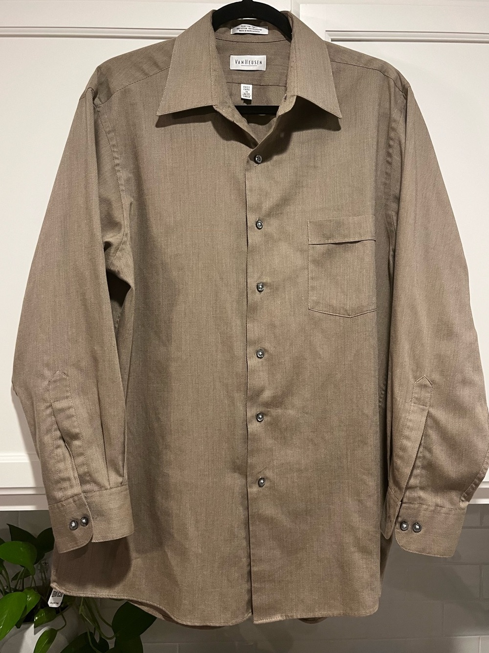 Van Heusen Men's Long-Sleeve Dress Shirt in Taupe/Brown